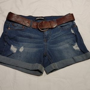 Dollhouse distressed denim shorts with belt